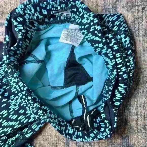 Nike Women’s Pro Geometric Dri-Fit Black Teal 3/4 Leggings Size XS - Picture 16 of 16